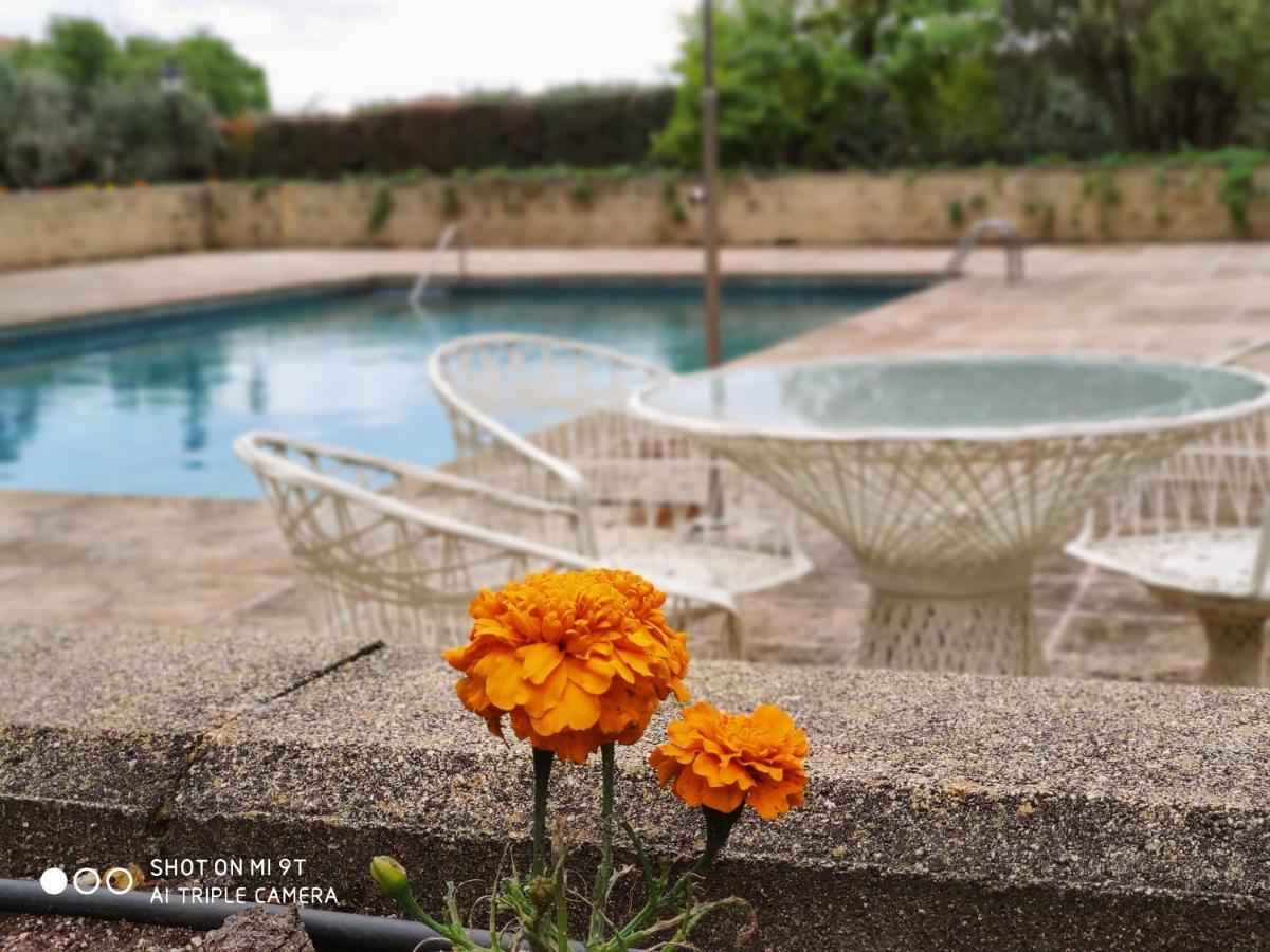 Villa Blanca Con Piscina A 15 Minutos De Toledo - Apartamentos Aloha Toledo Olias del Rey Luaran gambar