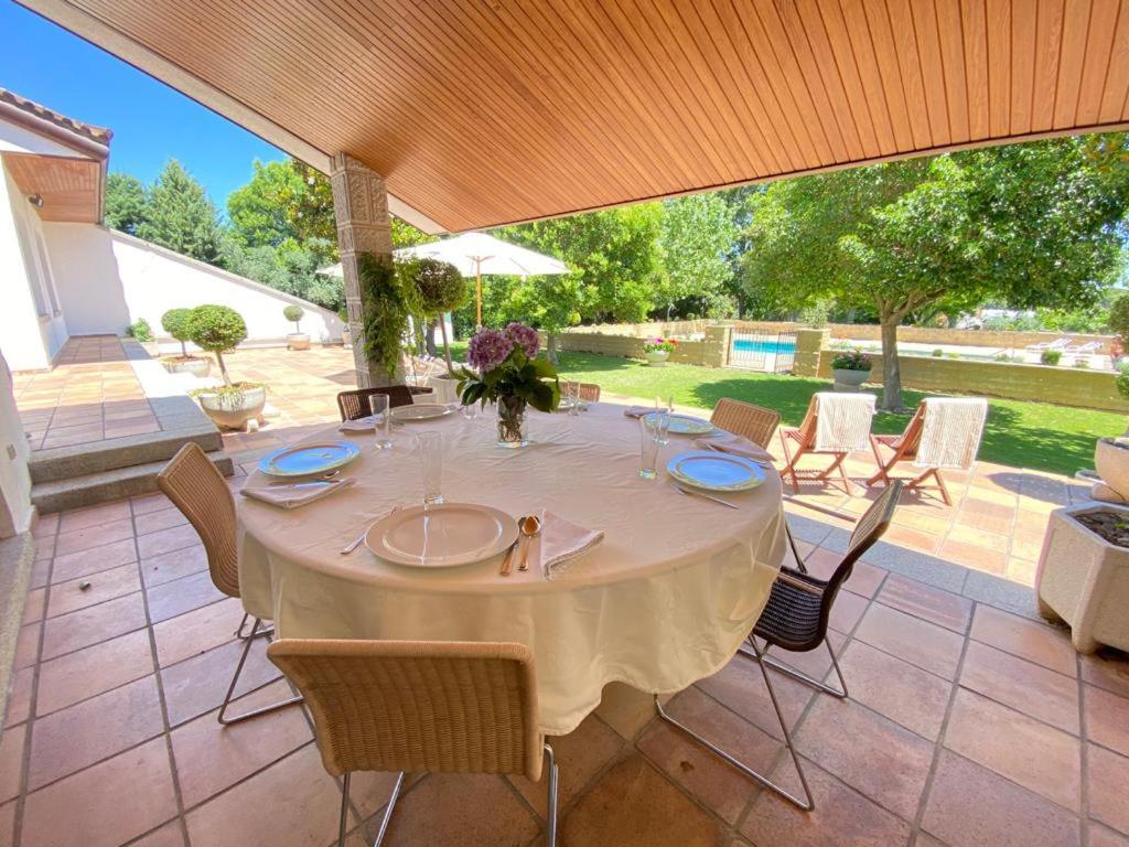 Villa Blanca Con Piscina A 15 Minutos De Toledo - Apartamentos Aloha Toledo Olias del Rey Luaran gambar