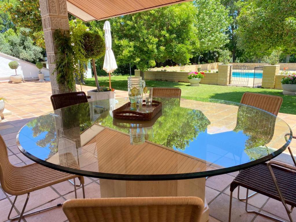 Villa Blanca Con Piscina A 15 Minutos De Toledo - Apartamentos Aloha Toledo Olias del Rey Luaran gambar